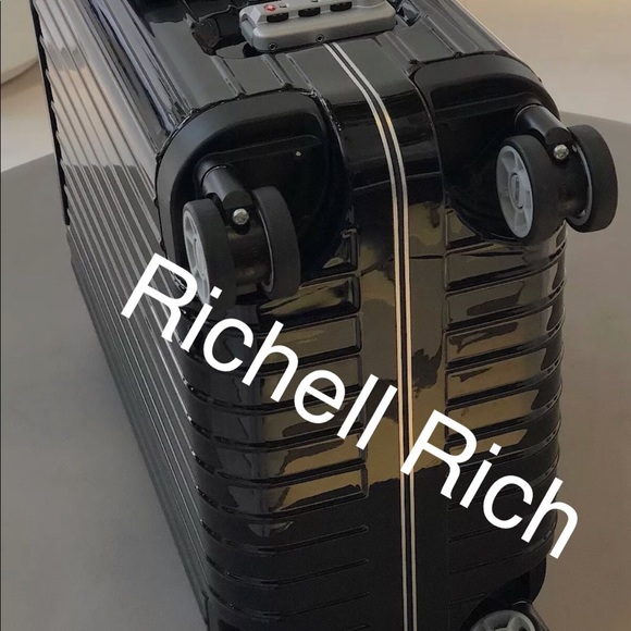 pre owned rimowa luggage
